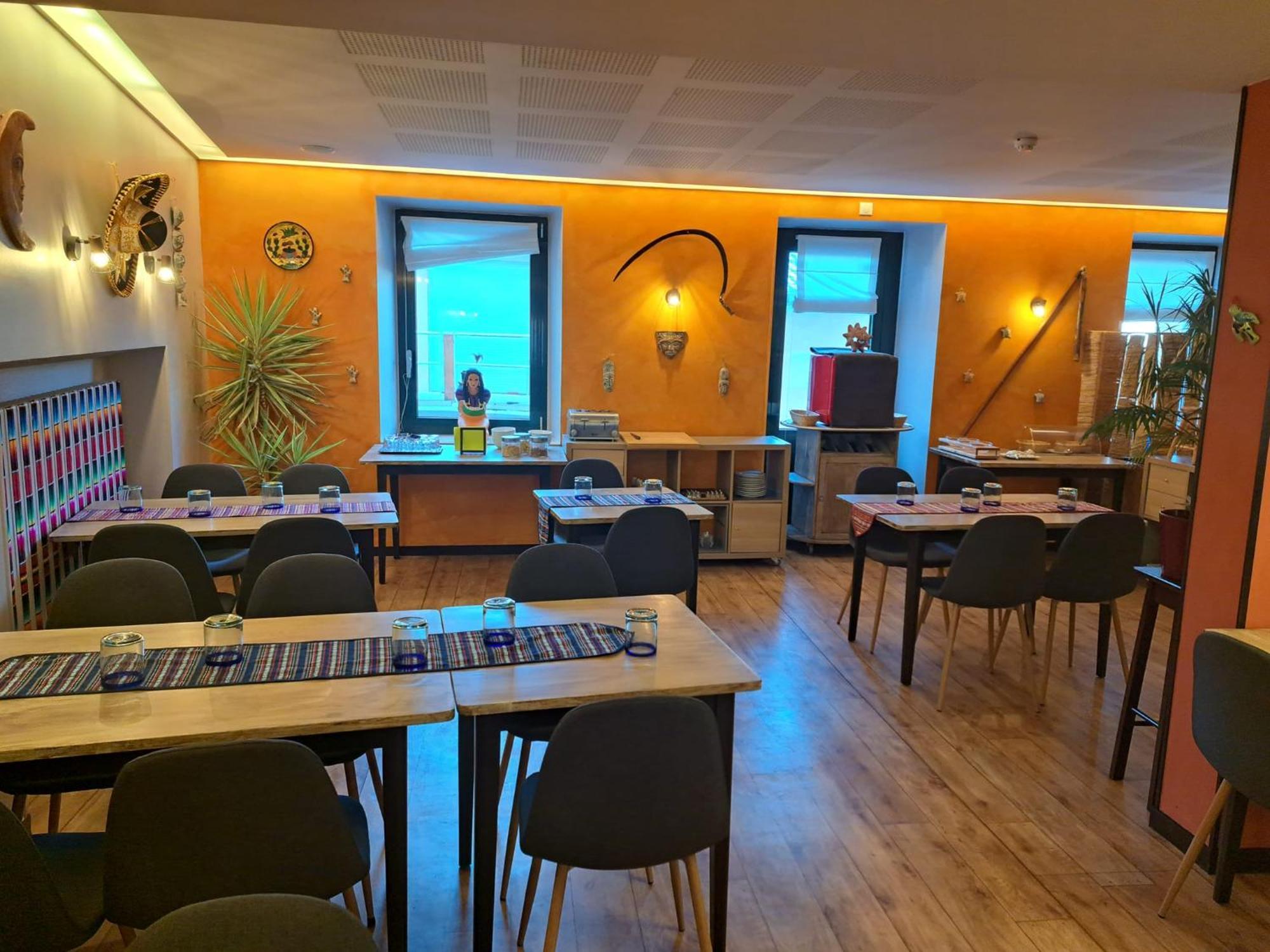 Le Barriol Hotel Saint-Julien-Chapteuil Bagian luar foto