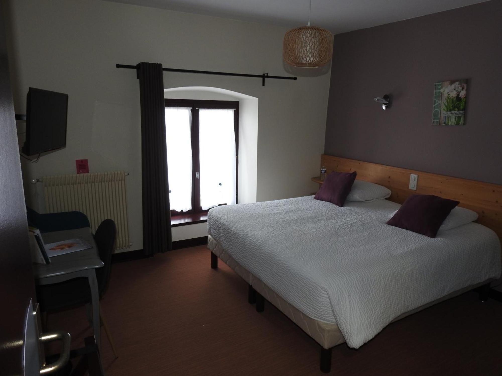 Le Barriol Hotel Saint-Julien-Chapteuil Bagian luar foto