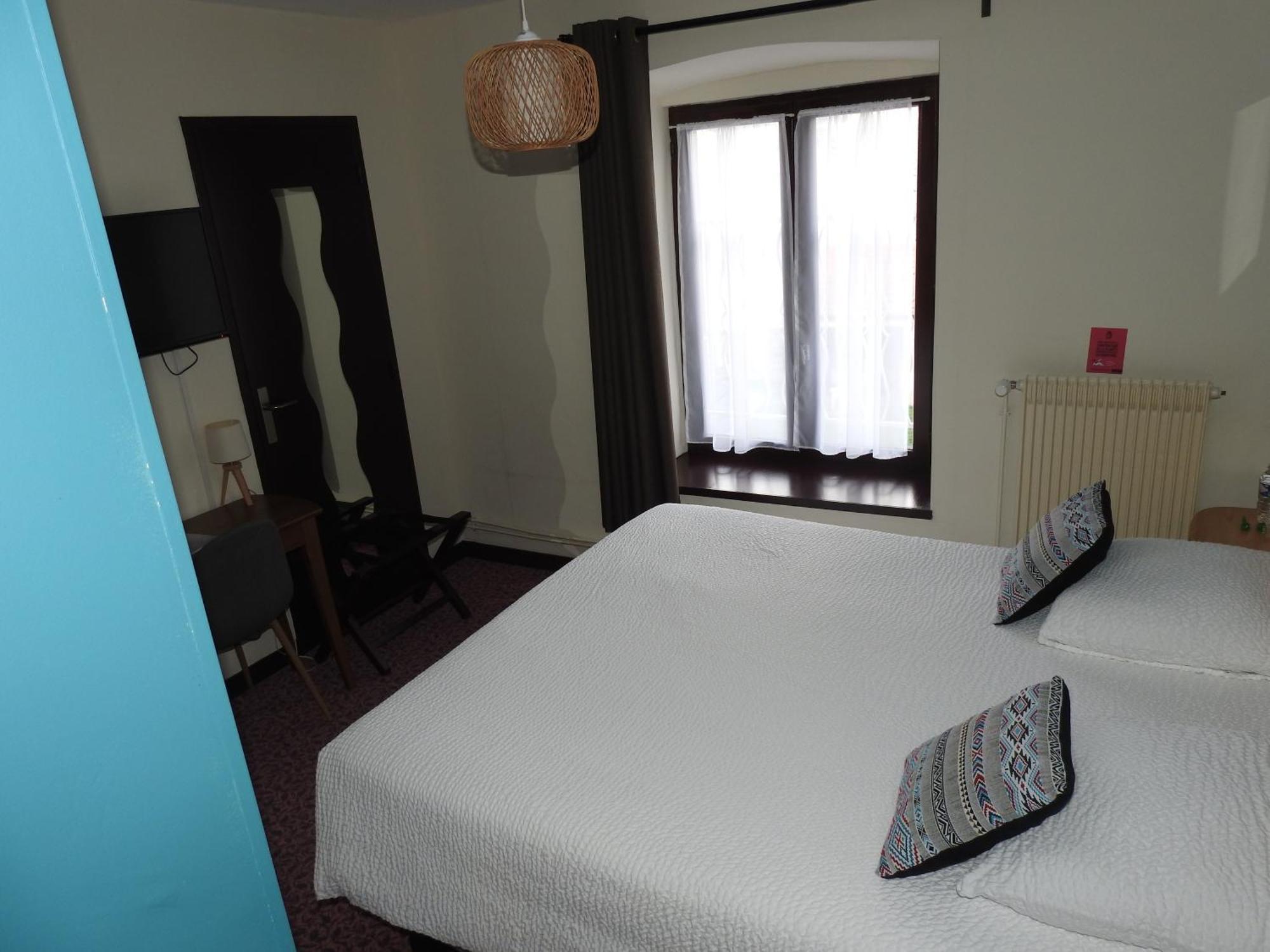 Le Barriol Hotel Saint-Julien-Chapteuil Bagian luar foto