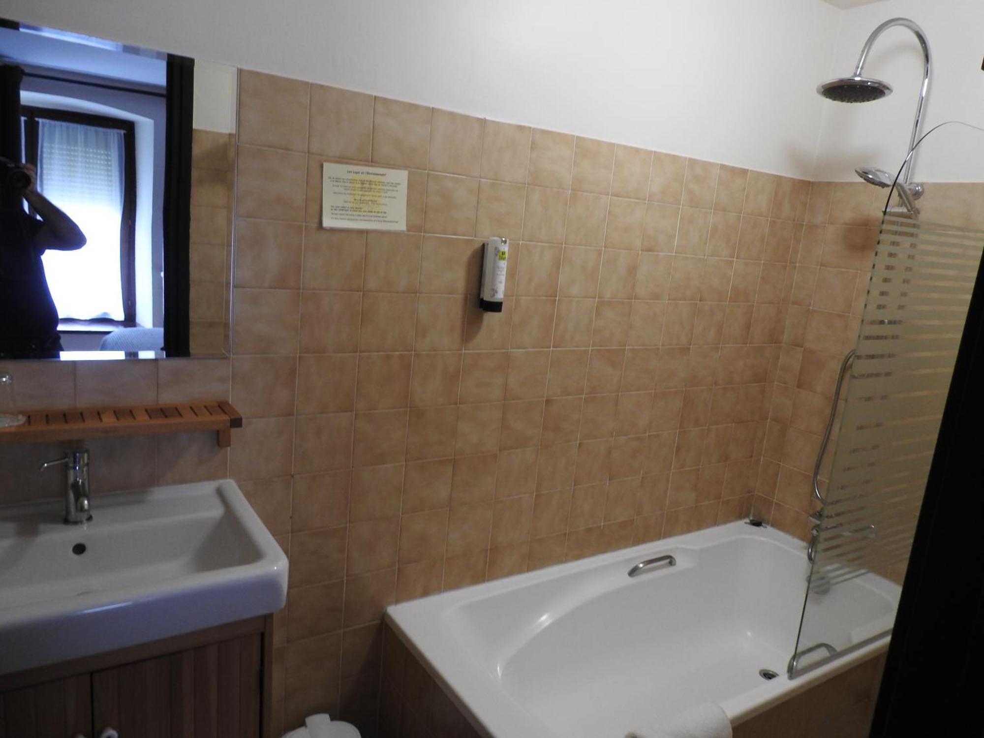 Le Barriol Hotel Saint-Julien-Chapteuil Bagian luar foto