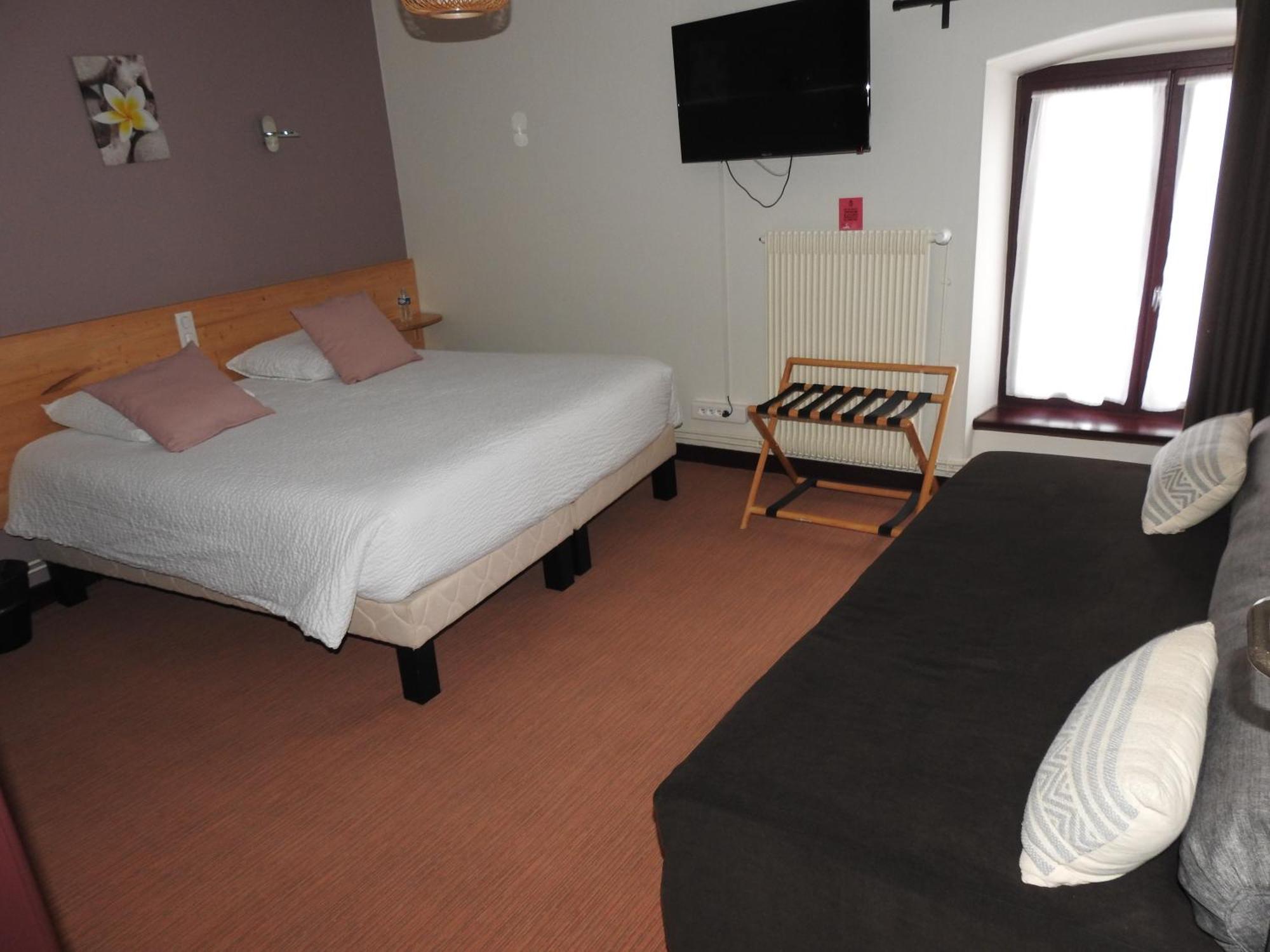 Le Barriol Hotel Saint-Julien-Chapteuil Bagian luar foto