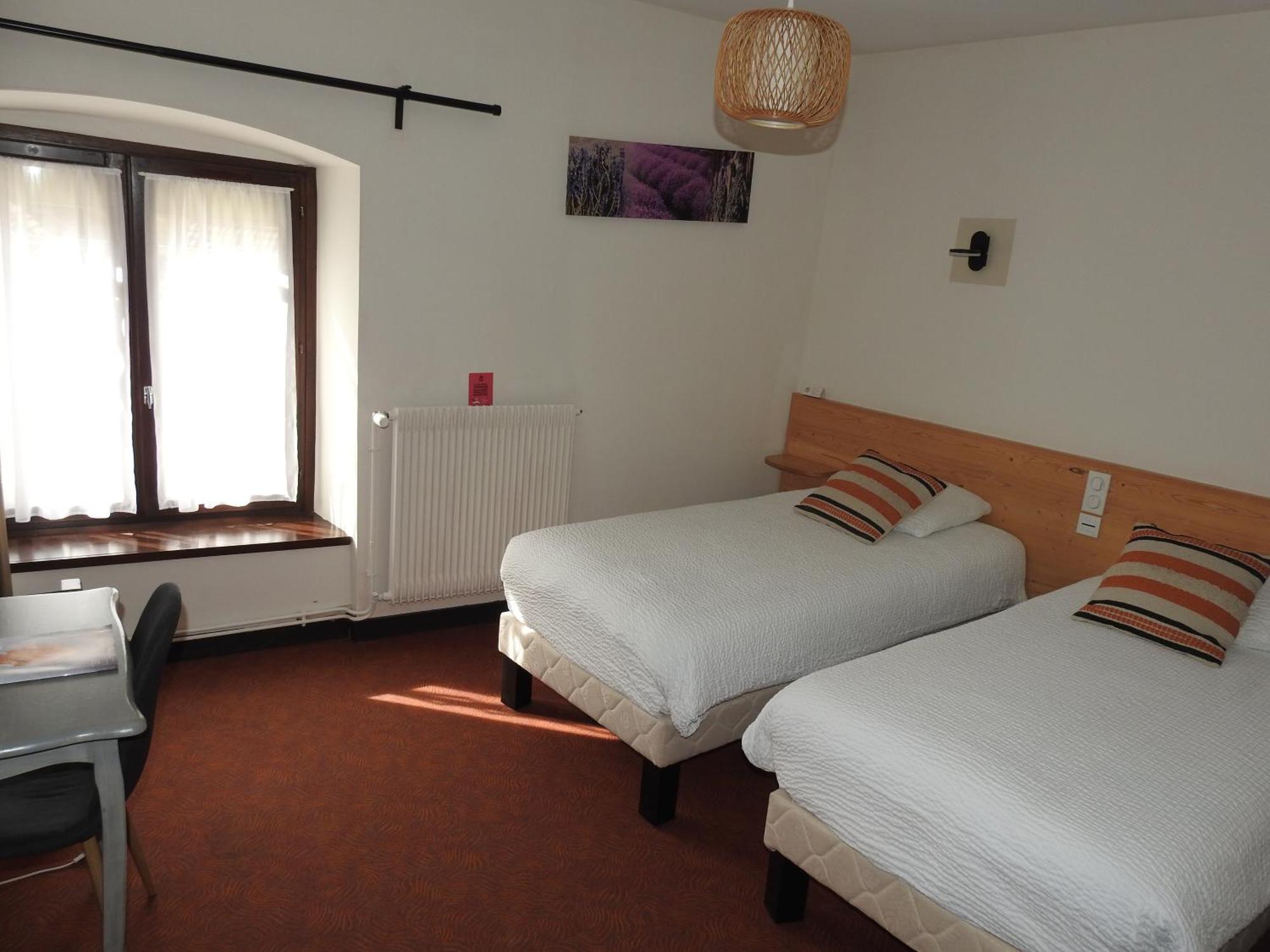 Le Barriol Hotel Saint-Julien-Chapteuil Bagian luar foto
