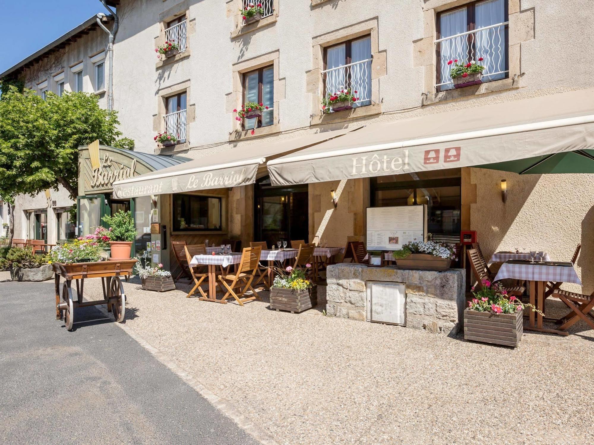 Le Barriol Hotel Saint-Julien-Chapteuil Bagian luar foto